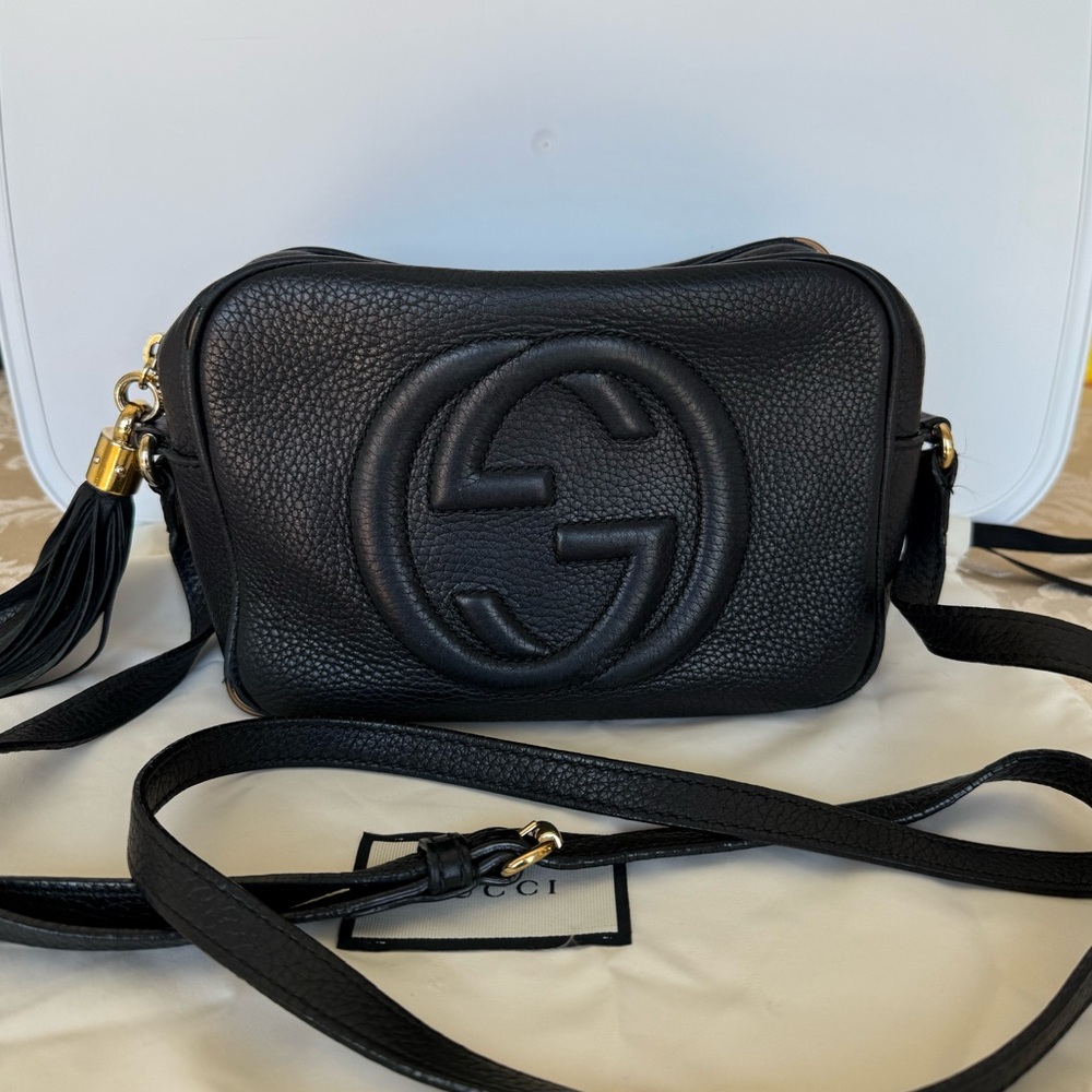 Gucci Pebbled Calfskin Small Soho
Disco Bag - Picture 16 of 16